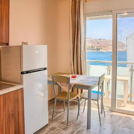 Despinas Seafront Apartments,haraki * Charaki