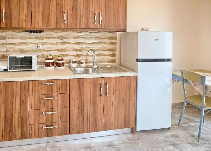 Despinas Seafront Apartments,haraki