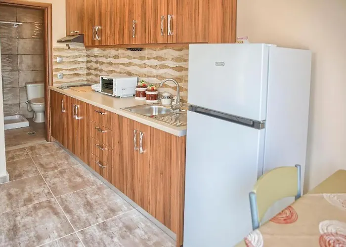 Despinas Seafront Apartments,haraki