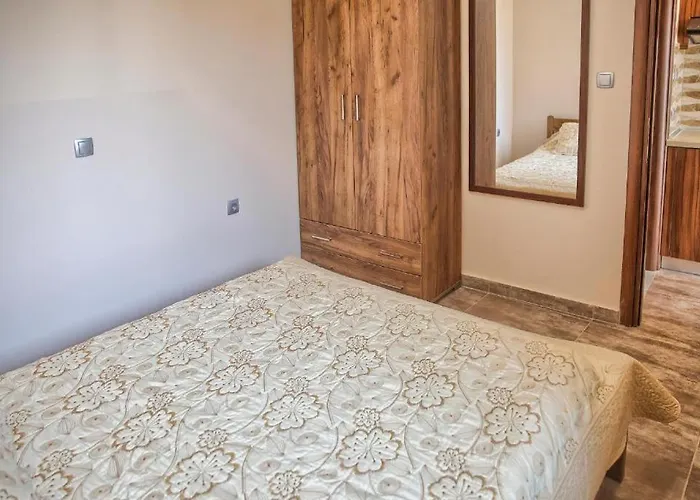 アパート Despinas Seafront Apartments,haraki ハラキ