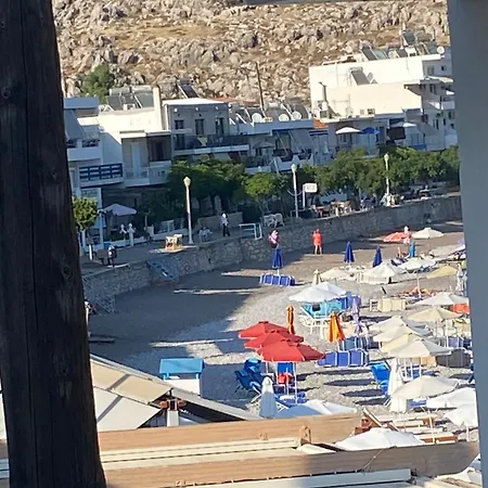 Despinas Seafront Apartments,haraki