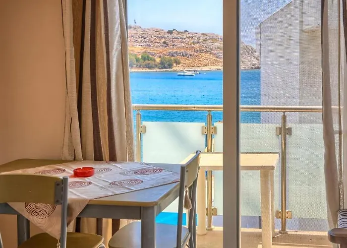 Despinas Seafront Apartments,haraki Charaki